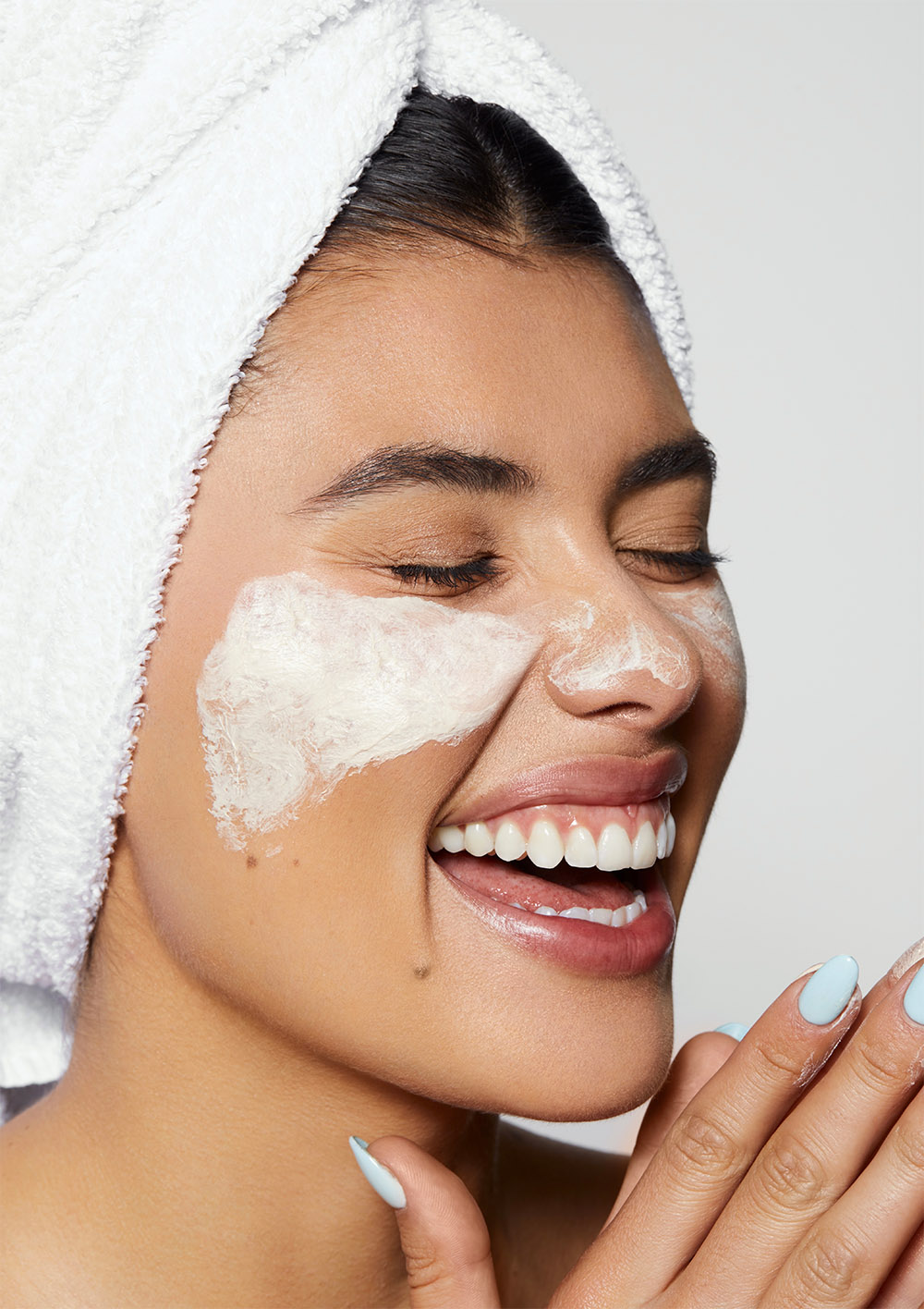 Hydrating Facial Cleanser - Image 5